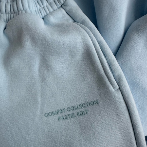 Comfrt set - Picture 2 of 3